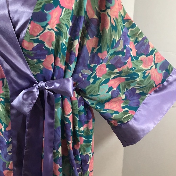 Vtg Victoria’s Secret gold label purple floral robe - Picture 4 of 9